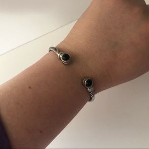Adjustable silver bracelet with circle design